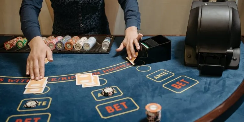 Bạn cần nắm rõ nguyên tắc tính điểm trong cách chơi Baccarat